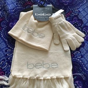 Bebe NWT Hat Scarf and Gloves  Gift Set White/Cream